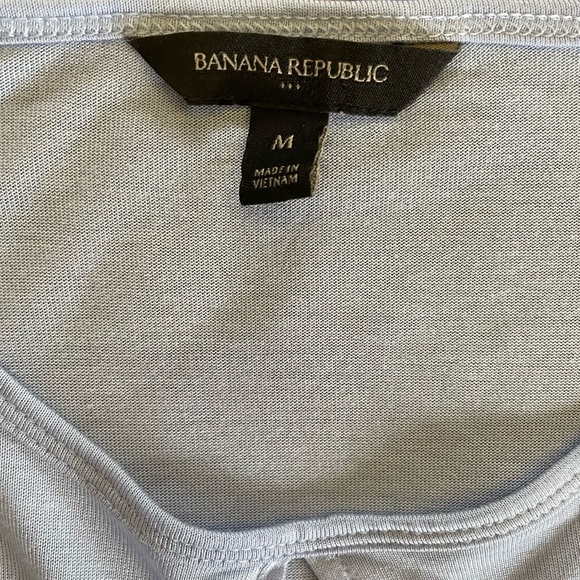 Banana Republic cut out shirt - Picture 2 of 3